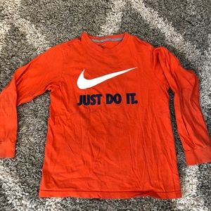 Nike boys medium long sleeve